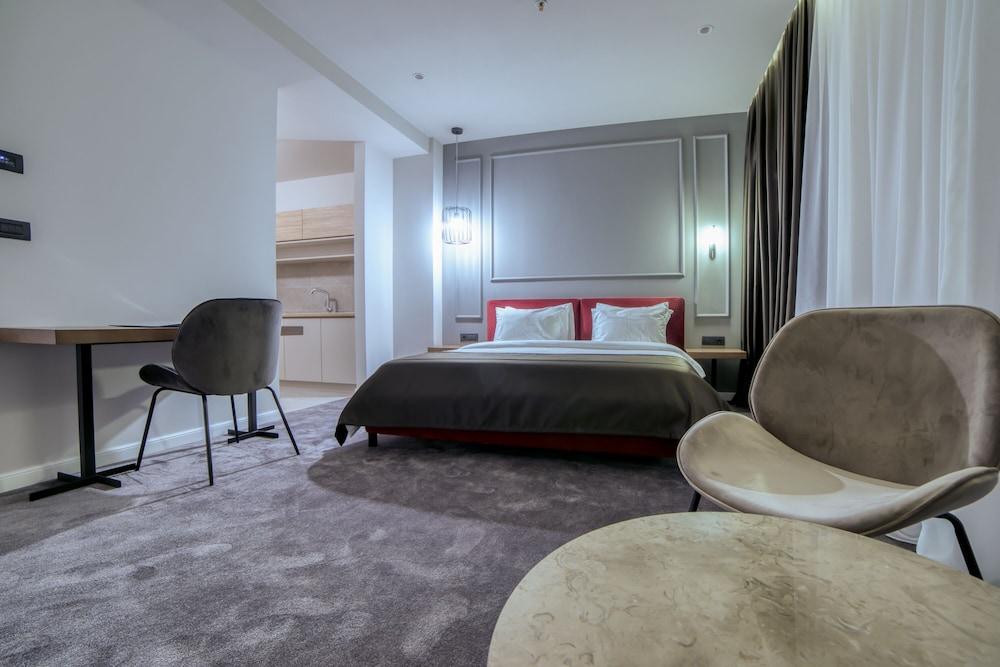 Boscovich Boutique Hotel Подгорица Экстерьер фото