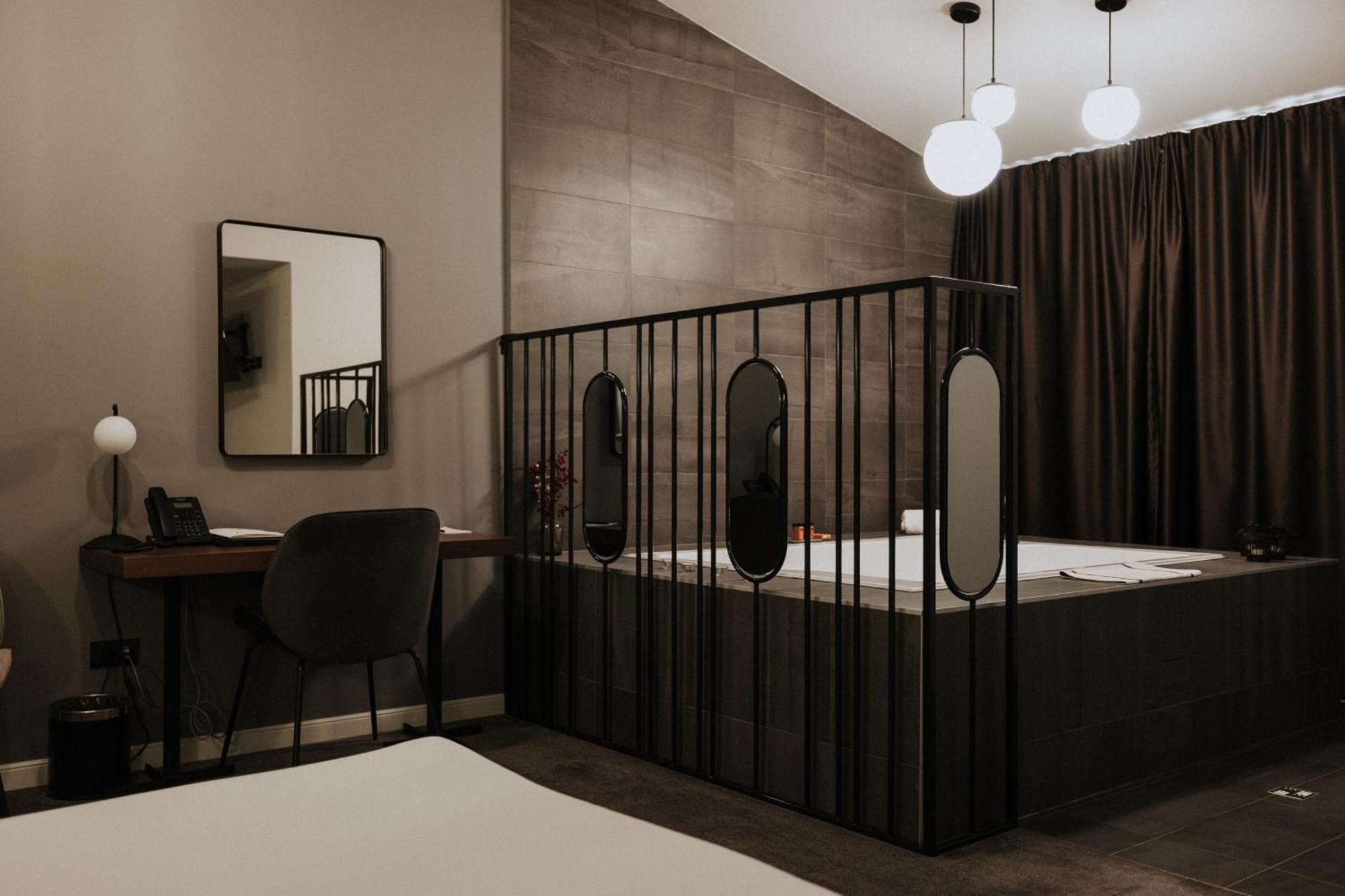 Boscovich Boutique Hotel Подгорица Экстерьер фото