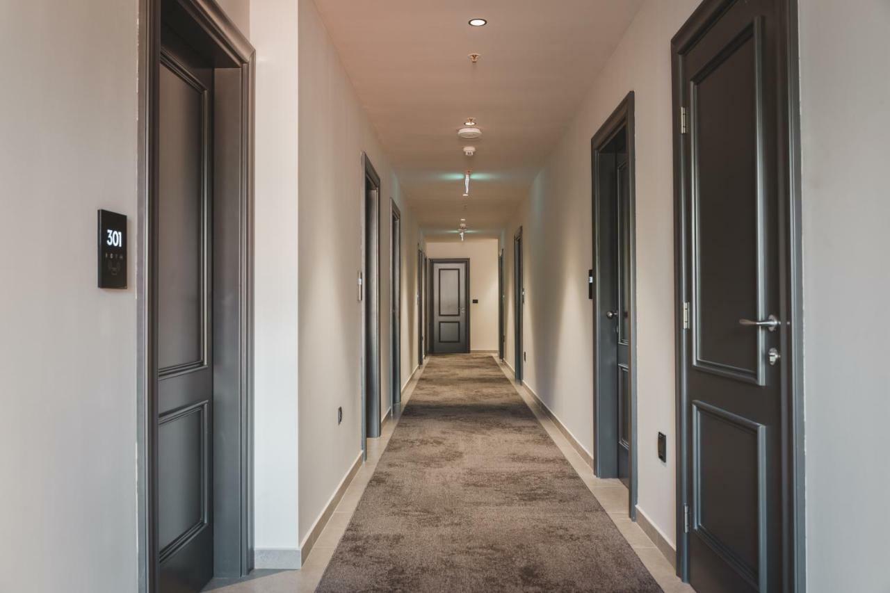 Boscovich Boutique Hotel Подгорица Экстерьер фото